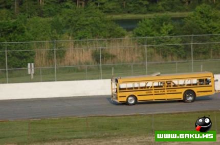 Бешеный школьный автобус
