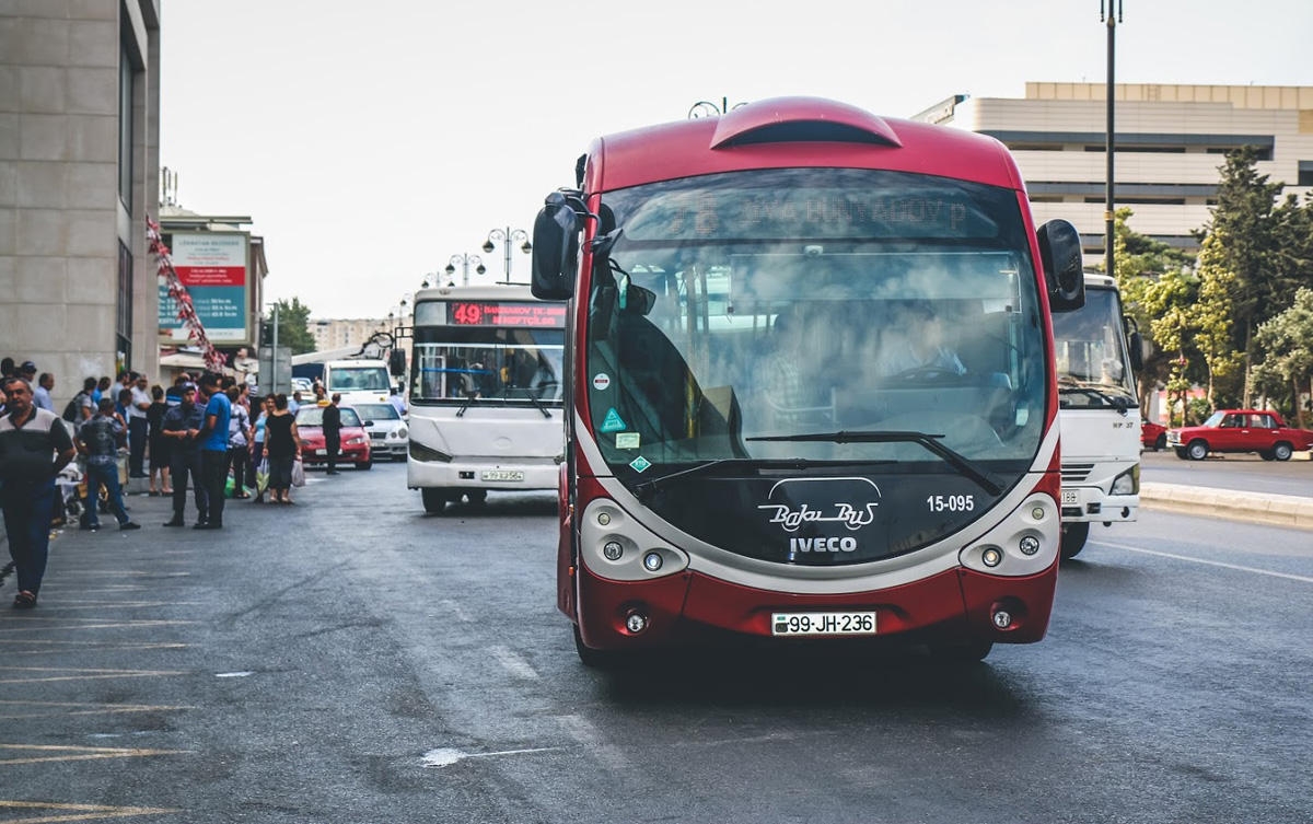В Баку изменится схема движения 17 автобусов