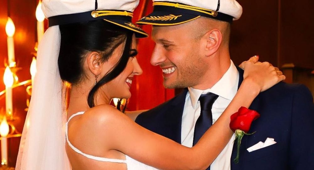 Азербайджанская модель вышла замуж за американского пилота в США