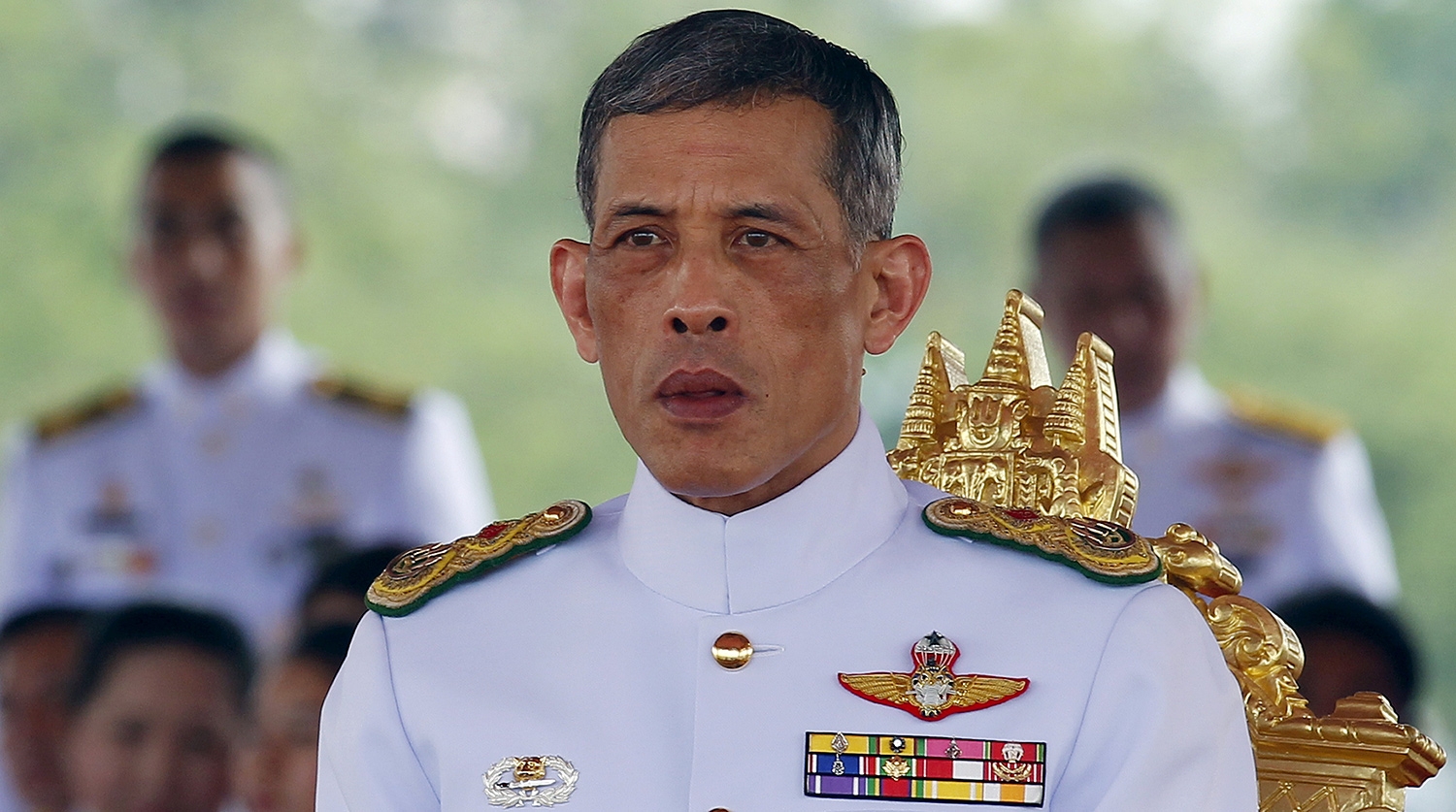Король Таиланда вступил в брак с генералом