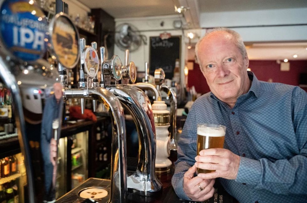 Дедушка, влюблённый в пиво, посетил более 51 тысячи баров