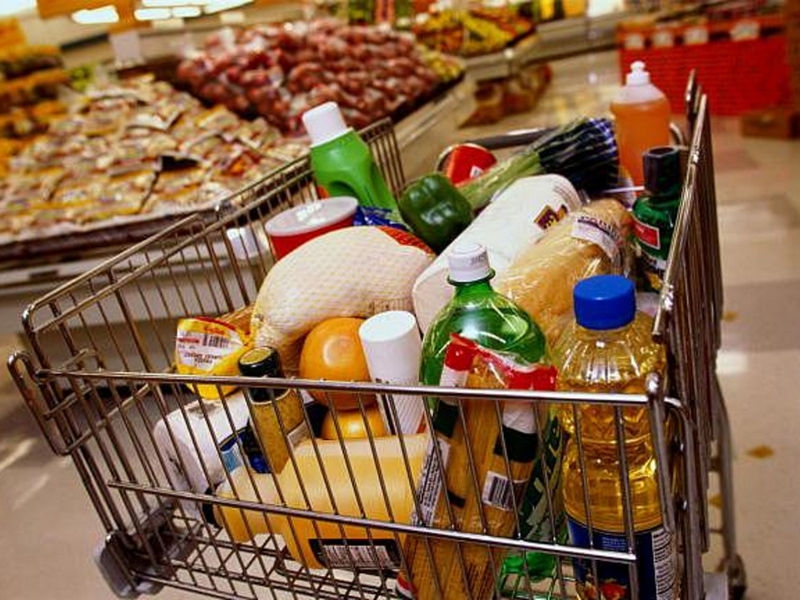 Продукты, напитки и табак в Азербайджане подорожали на 2%