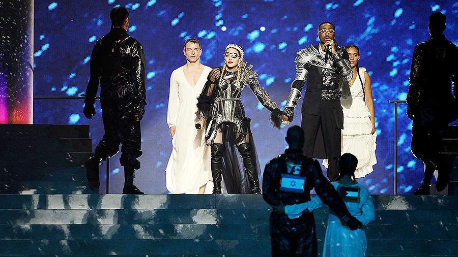 Мадонна показала флаг Палестины в финале "Евровидения"