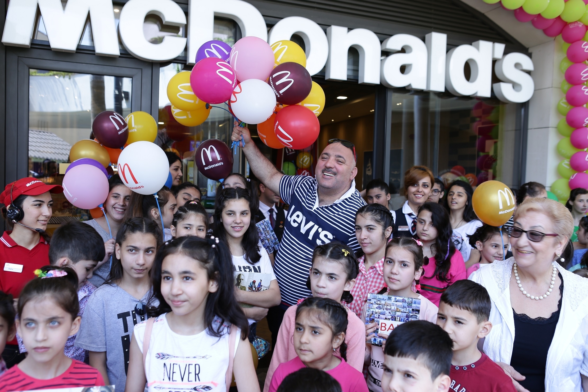 McDonald’s Азербайджан поздравил детей с Международным днем защиты детей