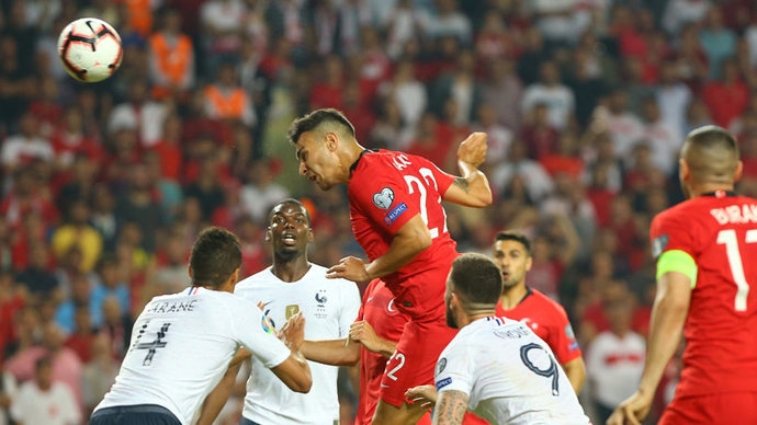 Сборная Турции обыграла Францию в матче отбора Евро-2020 - ВИДЕО