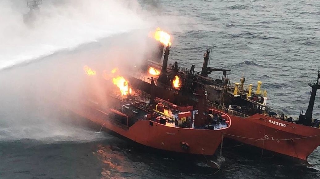 СРОЧНО! Взрыв на танкере в Каспийском море: есть погибшие - ВИДЕО