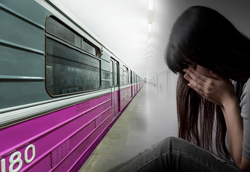 В бакинском метро девушка решилась на суицид из-за ссоры с возлюбленным