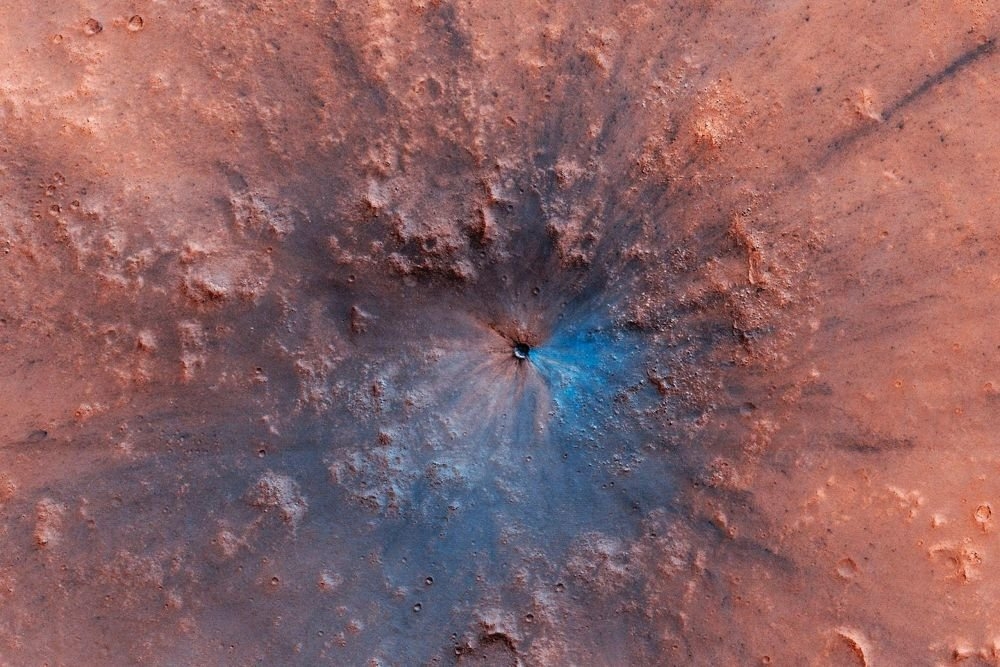 На Марсе обнаружен свежий след от мощного взрыва