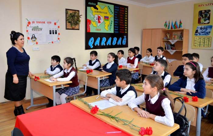 В Азербайджане вырастут зарплаты непреподавательского состава школ