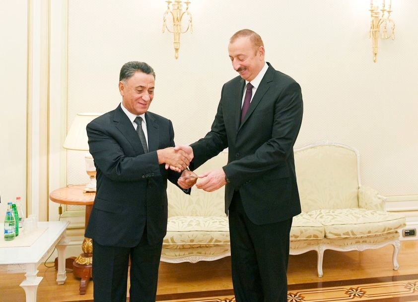 Президент Ильхам Алиев принял Рамиля Усубова - ФОТО