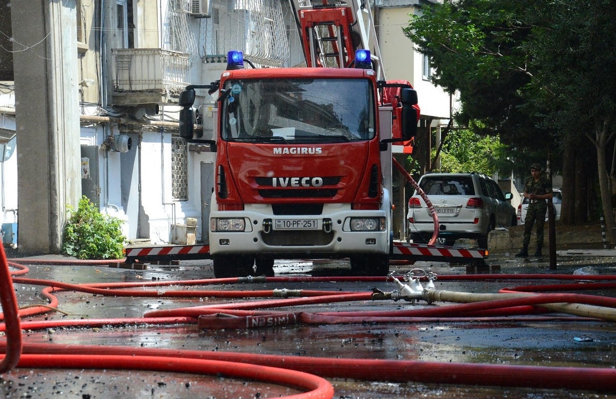 В Баку горят частные дома - ВИДЕО (ОБНОВЛЕНО)