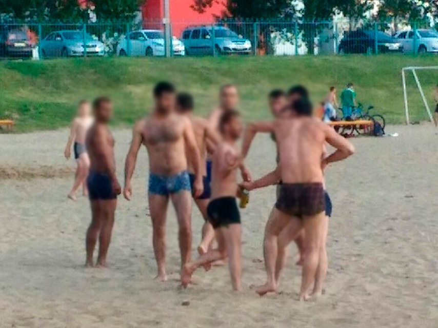 В Баку на пляже избили представителей сексуальных меньшинств