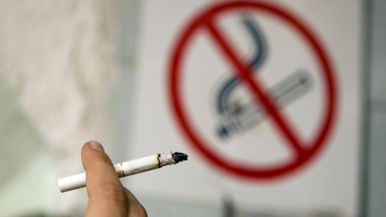 В этой стране ввели штраф до 2700 долларов за курение в общественных местах