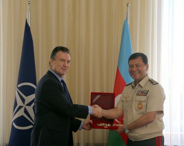 Командующий штаба НАТО приехал в Баку - ВИДЕО