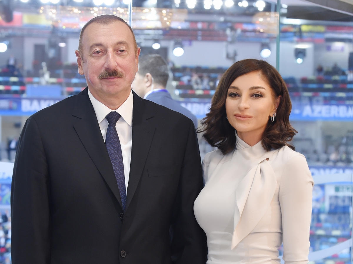 Президент Ильхам Алиев принял участие в открытии жилого комплекса в Пираллахи