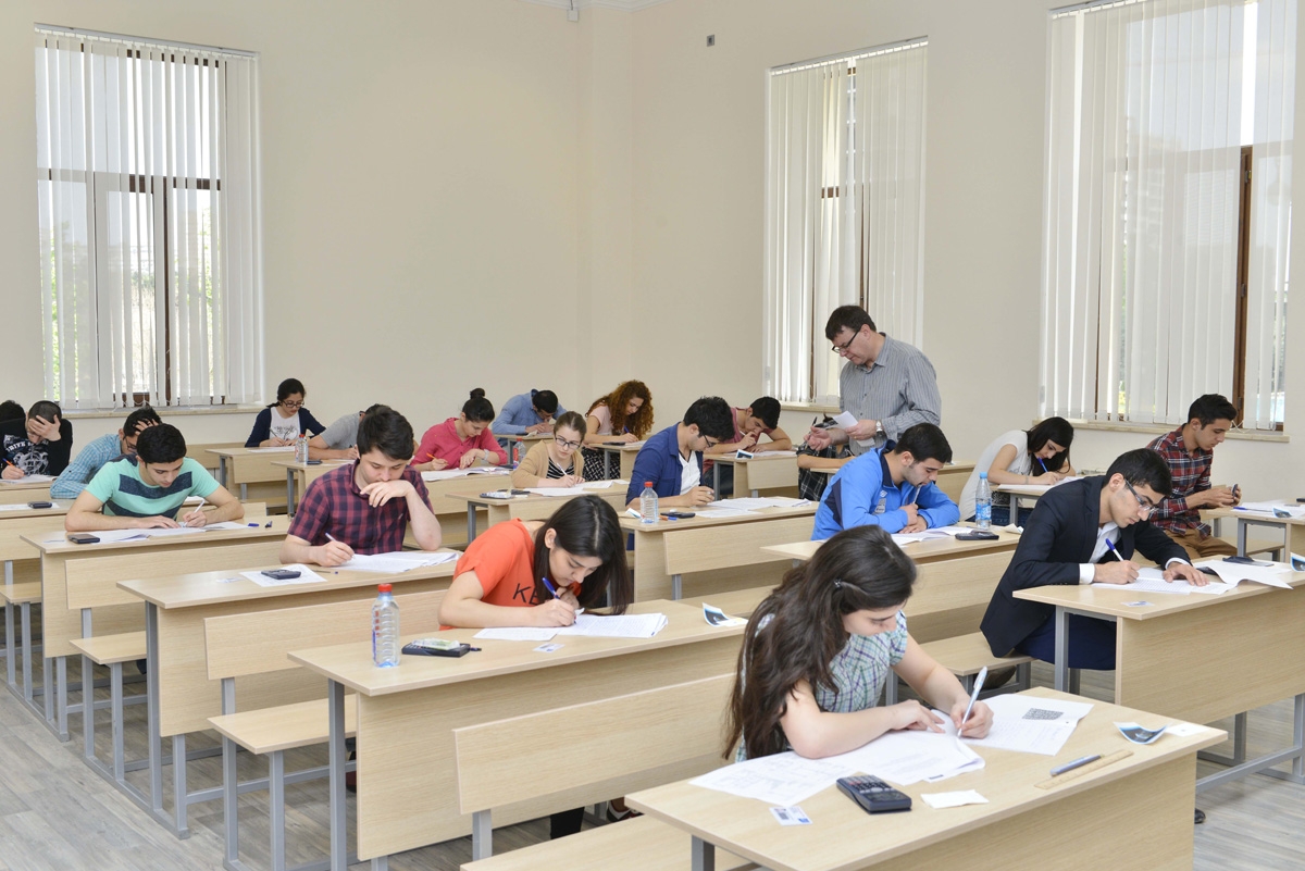 В Азербайджане проходит приемный экзамен в вузы