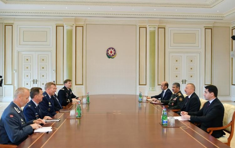 Президент Ильхам Алиев принял главнокомандующего ОВС НАТО в Европе