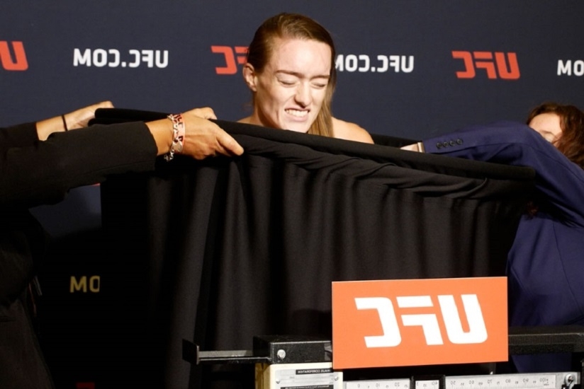 На взвешивании девушку-бойца UFC начало трясти, как Меркель - ВИДЕО