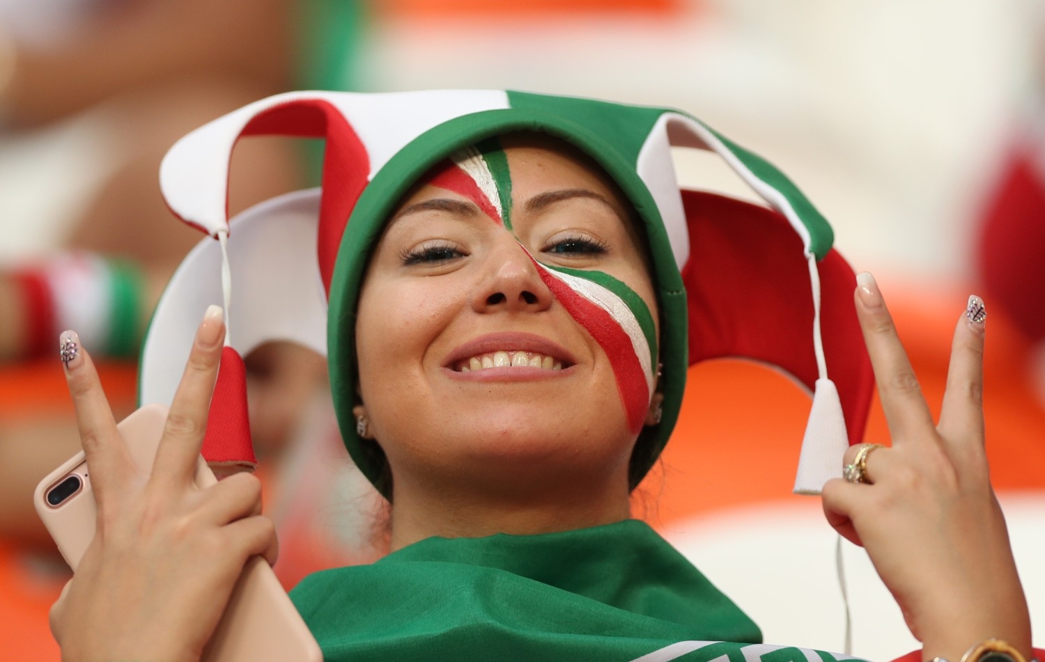 В Иране женщинам разрешили ходить на футбол