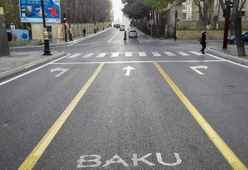 Этой ночью на дорогах Баку вступает в силу запрет на движение по желтым полосам