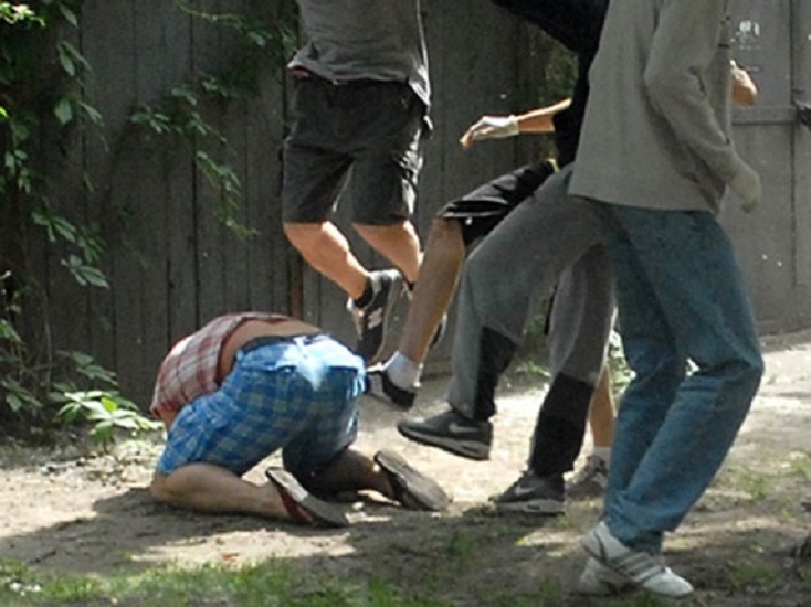 В Баку в центре отдыха работники избили клиента