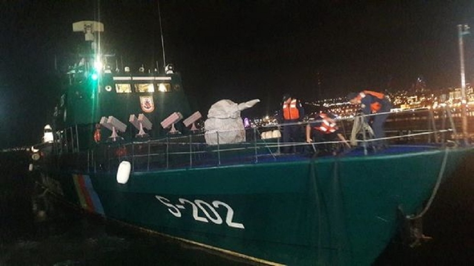 Экипаж затонувшего на Каспии иранского судна доставлен в Баку - ФОТО