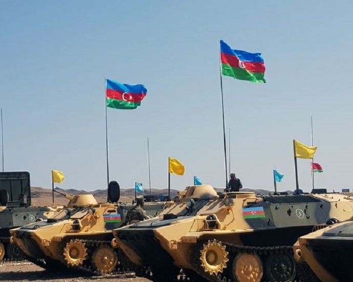 Азербайджанские артиллеристы осмотрели вооружение в рамках международных игр