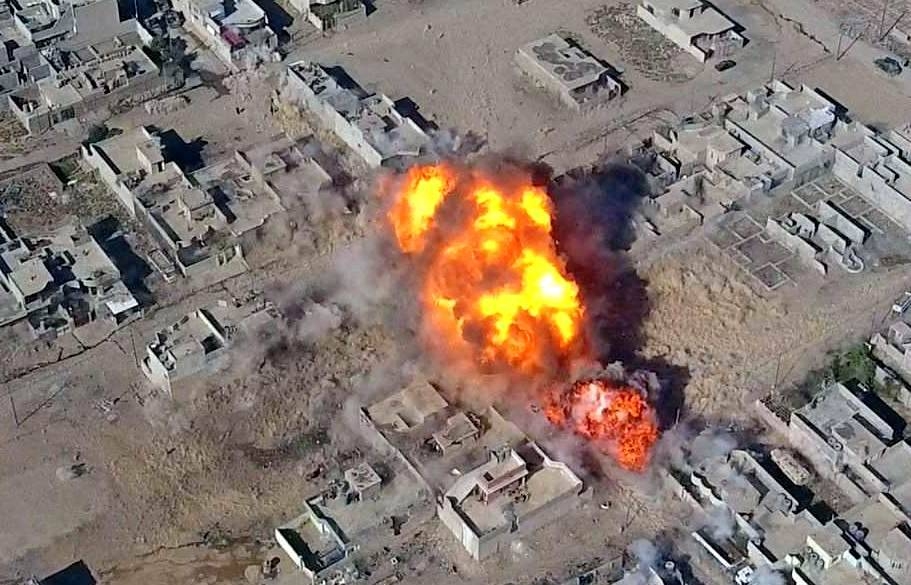 МО России опубликовало кадры уничтожения объектов террористов в Сирии - ВИДЕО