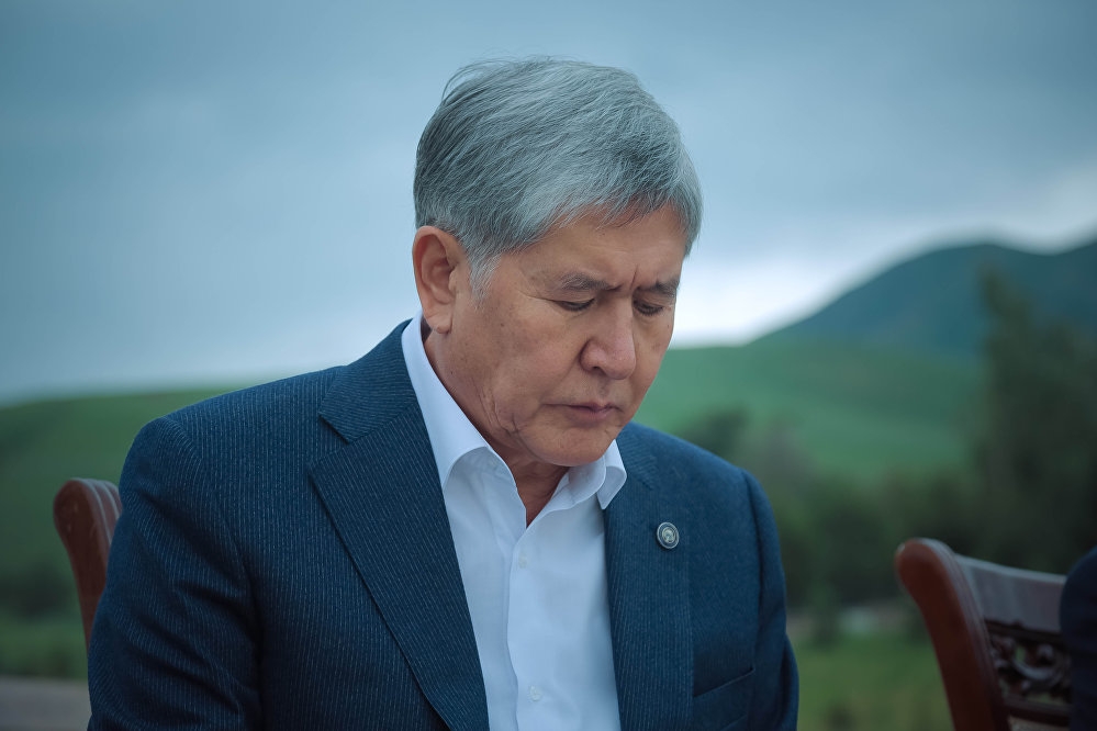 В Кыргызстане силовики со стрельбой задержали экс-президента Атамбаева - ВИДЕО