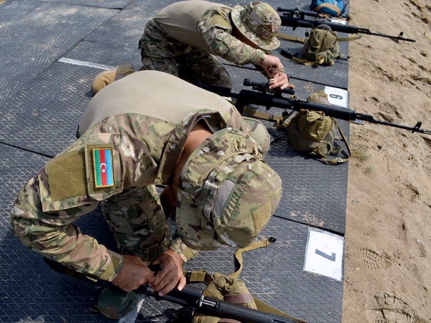 Азербайджанские снайперы вышли в полуфинал конкурса "Снайперский рубеж" - ФОТО