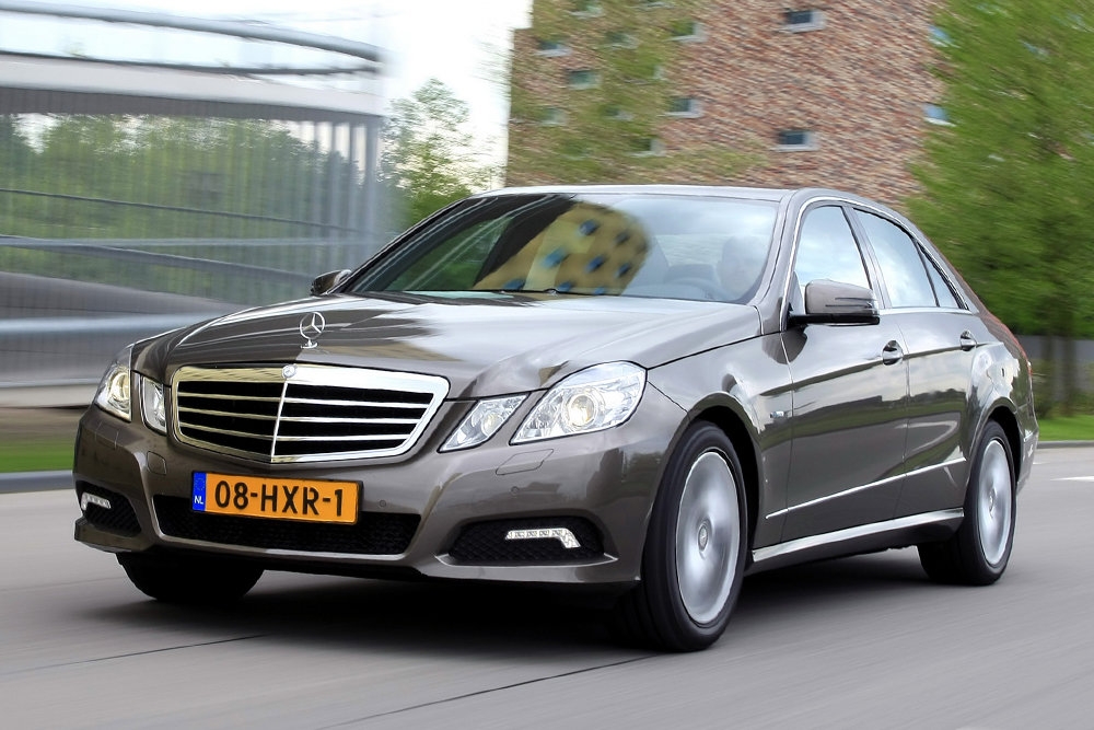 За что Mercedes-Benz платит владельцам старых машин по 3 000 евро