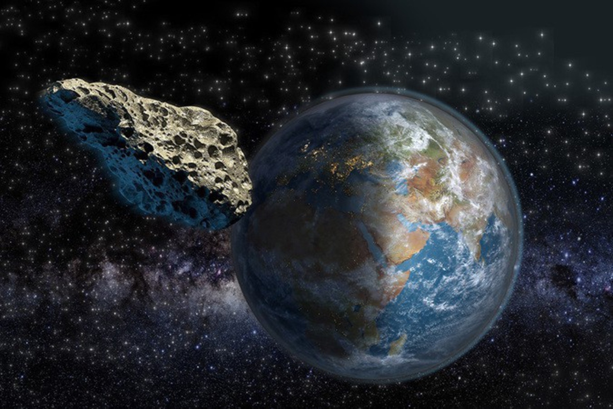 К Земле приближается астероид размером с пирамиду Хеопса -