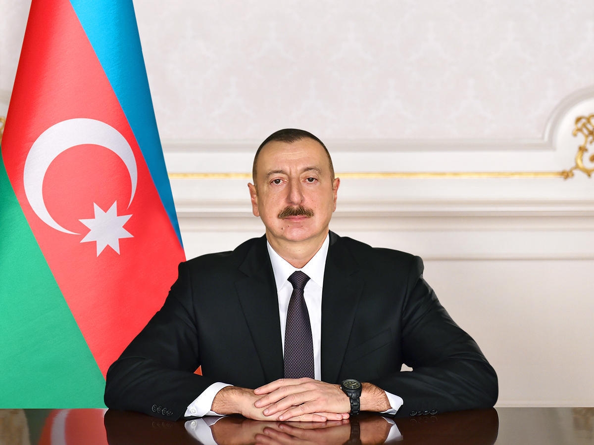 Ильхам Алиев подписал важное распоряжение в связи с трудовыми пенсиями