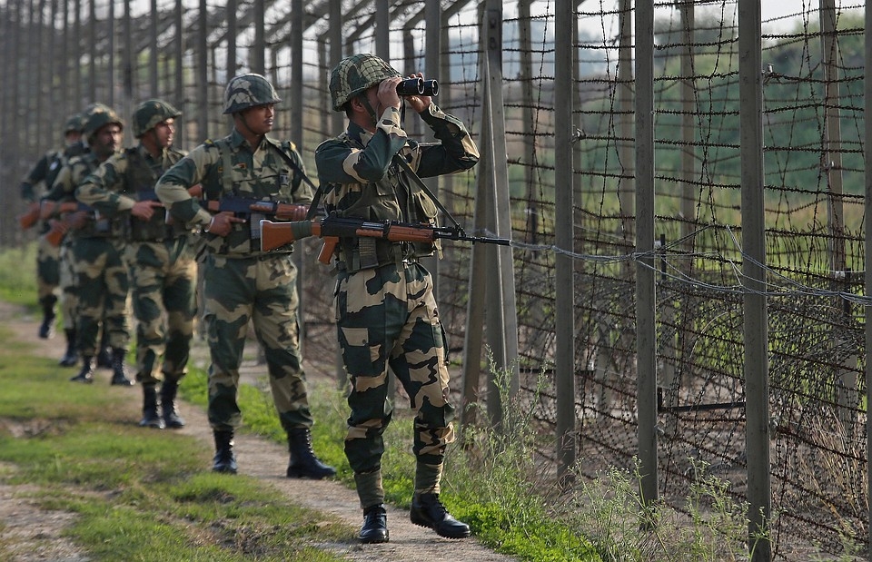 Перестрелка между Индией и Пакистаном: погибли военные