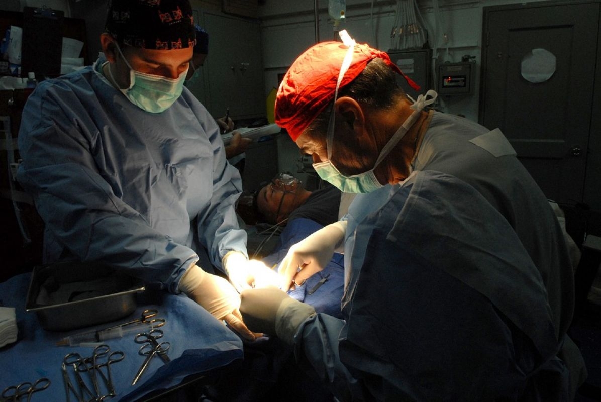 Пациентка скончалась во время операции в Гяндже