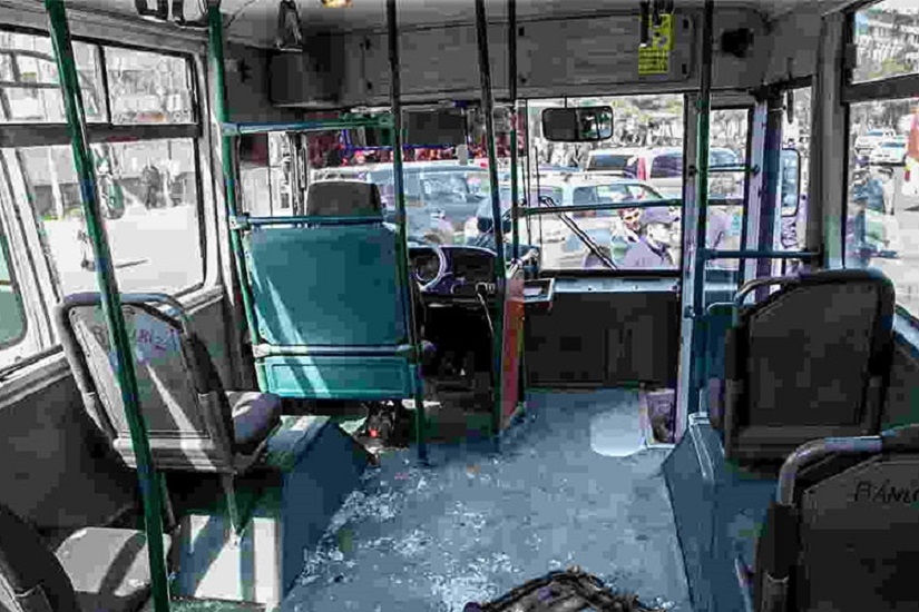 В Гяндже маршрутный автобус попал в аварию, есть пострадавшие