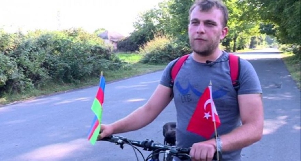 Азербайджанец едет на велосипеде в Турцию, чтобы осуществить свою заветную мечту