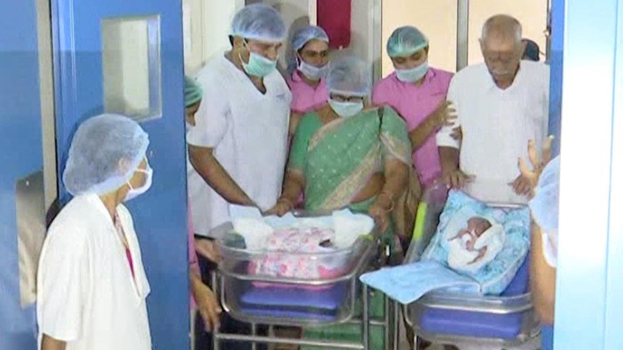 Самая пожилая мама в мире: В Индии 74-летняя женщина родила девочек-близнецов