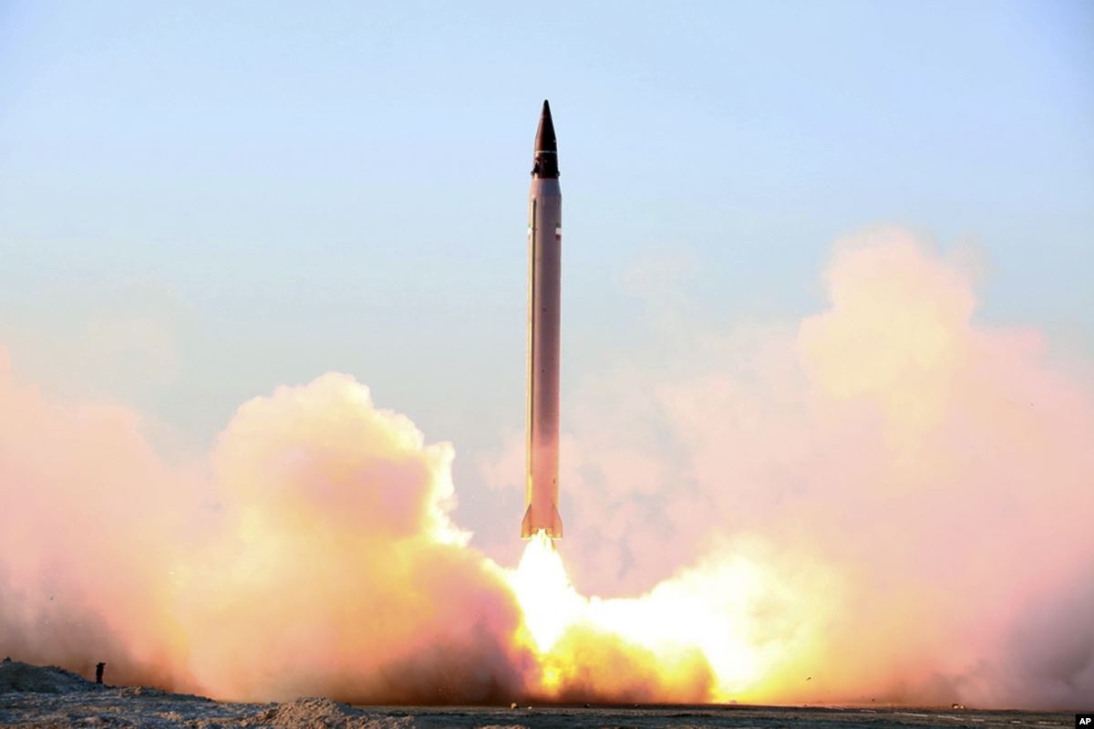 Ким снова запустил сразу две ракеты в Японское море