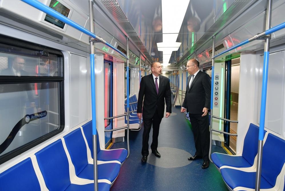 Ильхам Алиев на открытии станции метро "Хатаи" - ФОТО