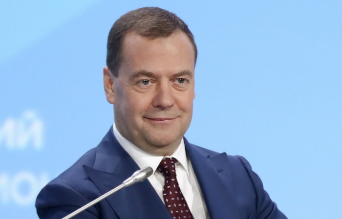 Медведев рассказал о сокращении рабочей недели в РФ