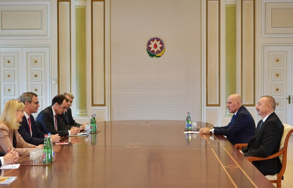 Ильхам Алиев принял вице-президента Международной финансовой корпорации