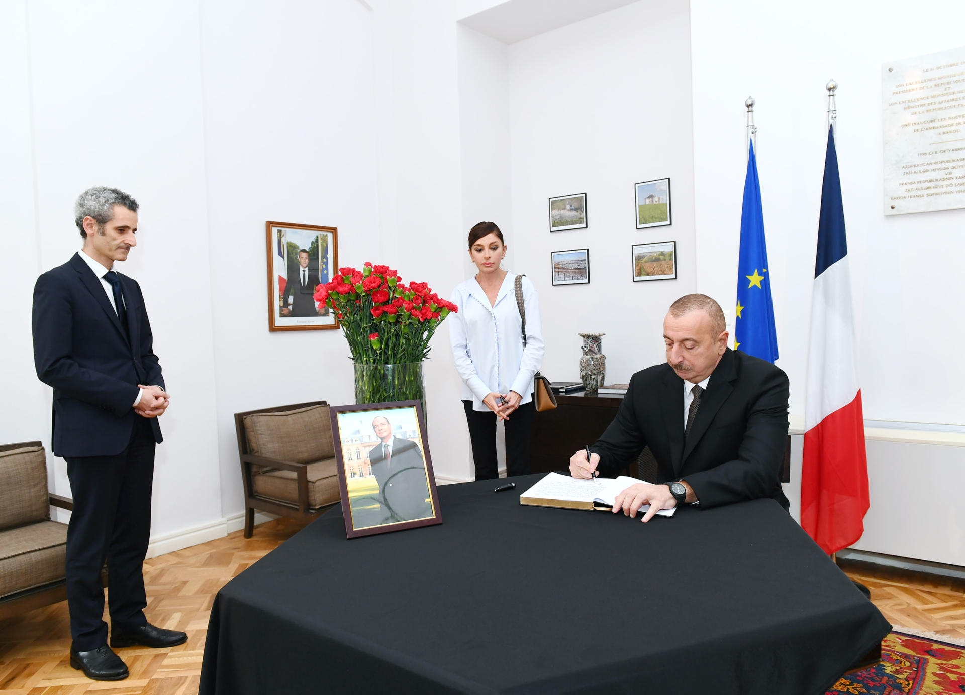 Ильхам Алиев выразил соболезнования в связи с кончиной Жака Ширака - ФОТО