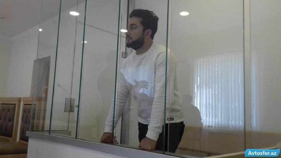 В Баку певец оскорбил полицейских и был арестован - ФОТО