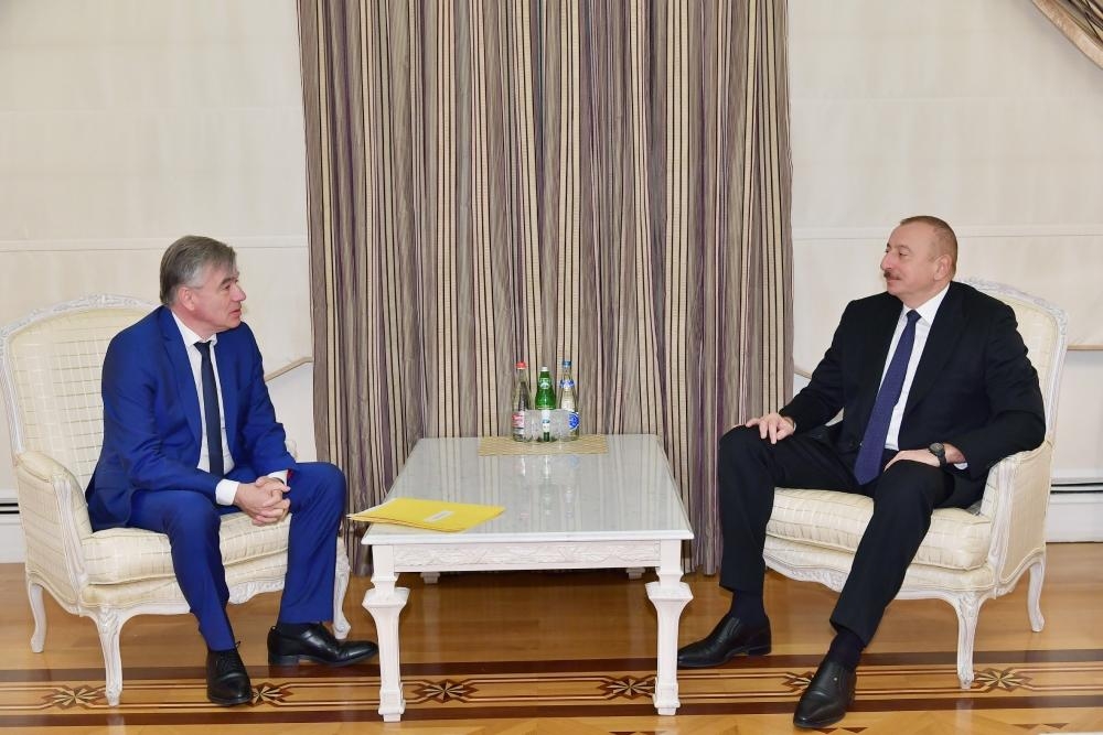 Президент Ильхам Алиев принял Алена Юпера - ФОТО