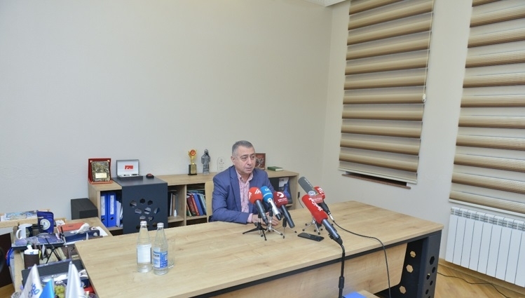 Рафаэль Джабраилов: Я не закладывал свое депутатское удостоверение