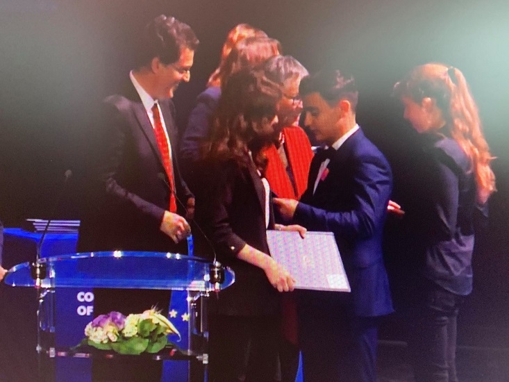 Совет Европы наградил азербайджанского подростка-победителя