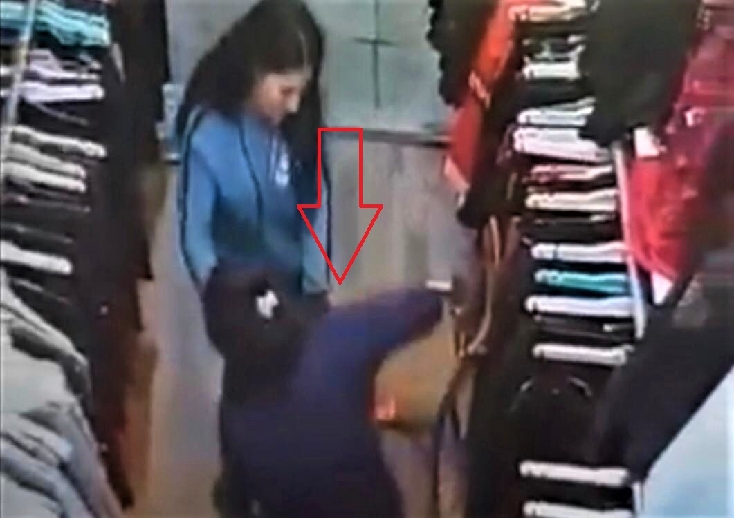 В Азербайджане кража юбок двумя подельницами попала на камеру - ВИДЕО