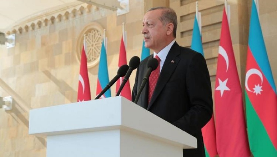 Эрдоган поблагодарил Азербайджан за поддержку операции Турции в Сирии