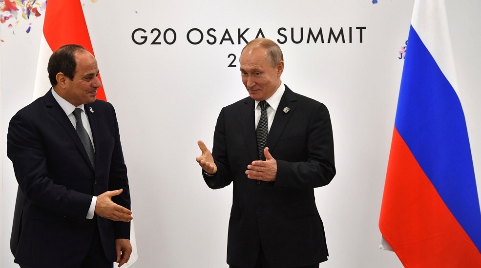 Путин в шутку пообещал ас-Сиси часть зарплаты